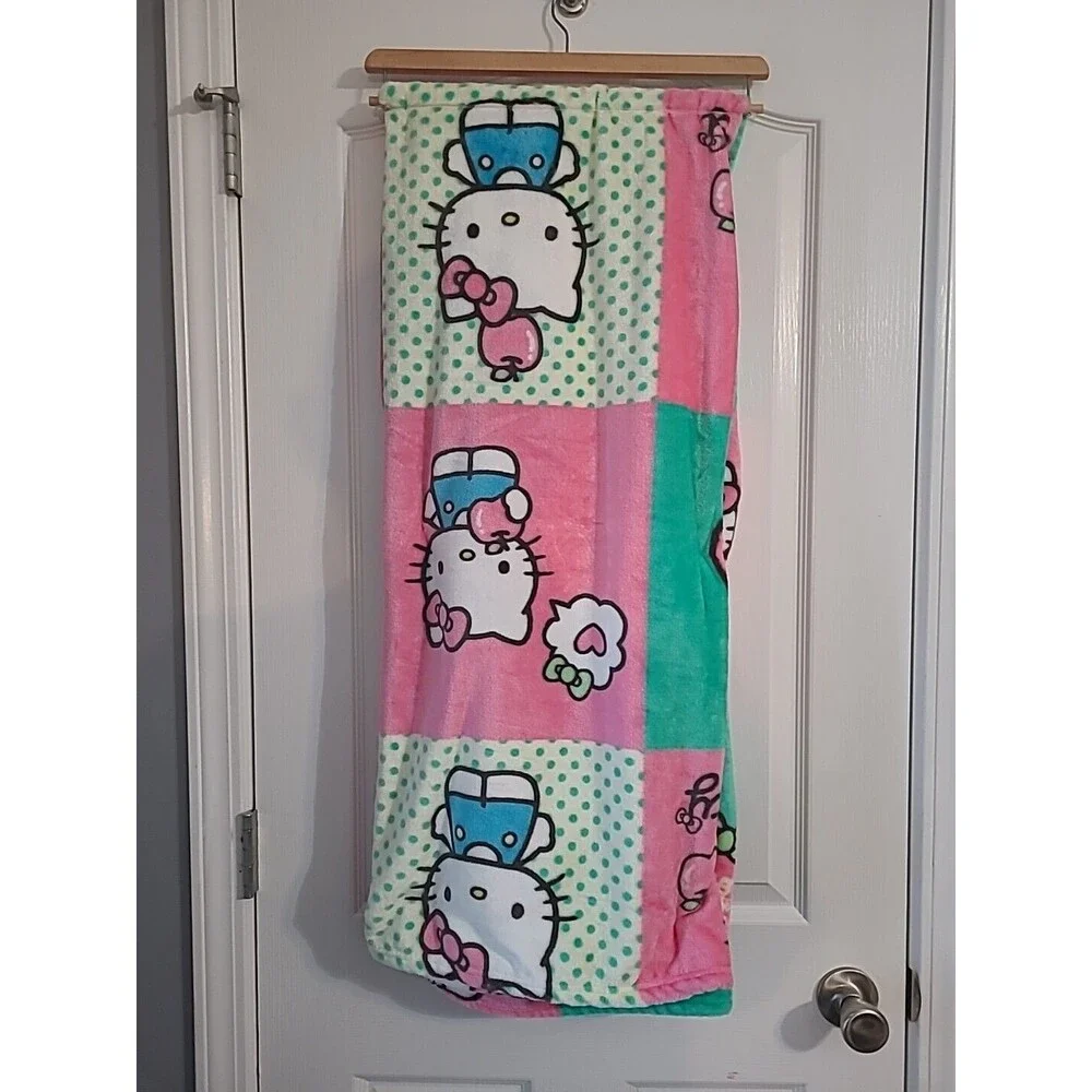 Sanrio Hello Kitty 50x70 Pink Green Apple Heart Silk Touch Throw Blanket New - Picture 5 of 7